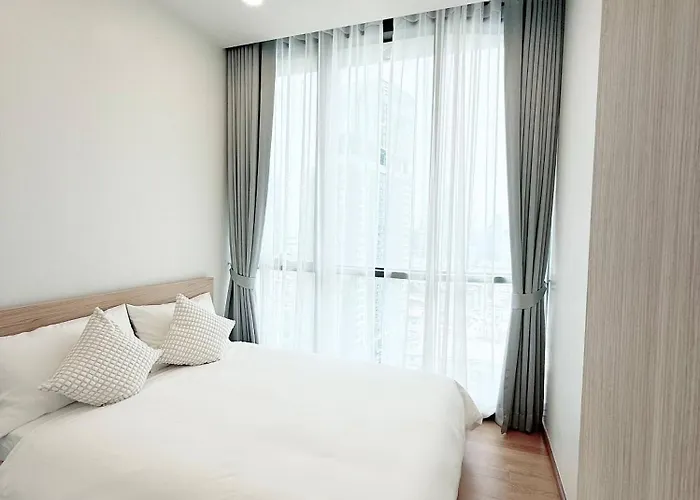 Brand New Near Siam Paragon * Bangkok