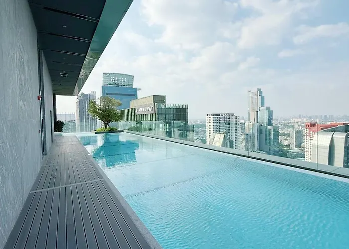Brand New Near Siam Paragon
